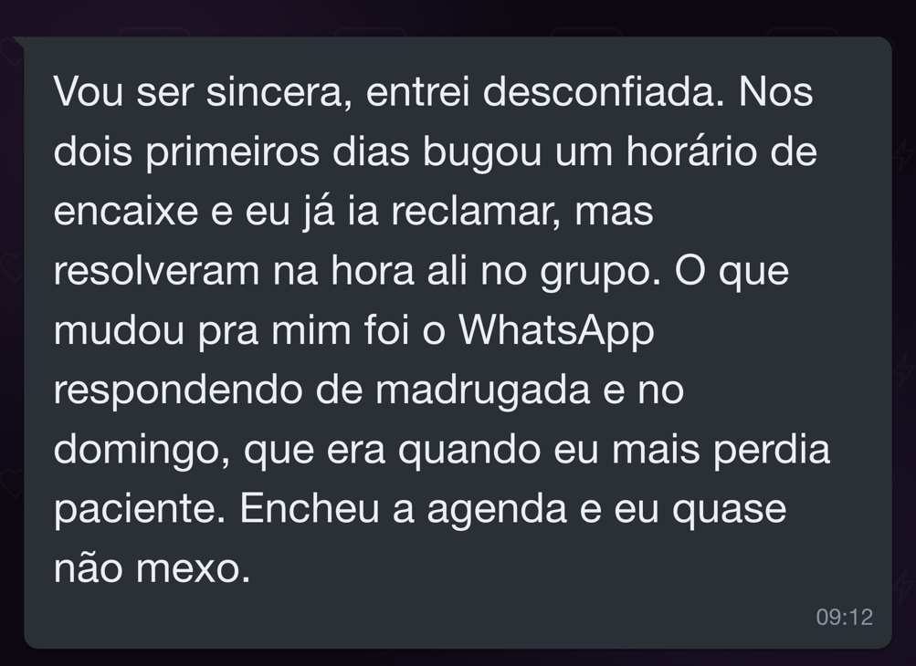 Print de WhatsApp: cliente conta que a agenda encheu com o atendimento automático de madrugada e fim de semana